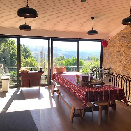 Casa Titos Estoraos (Braga)